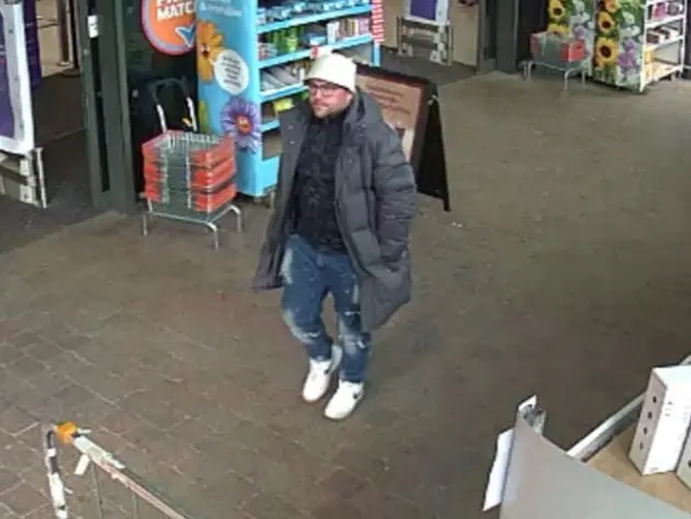CCTV: Penrith shoplifting investigation